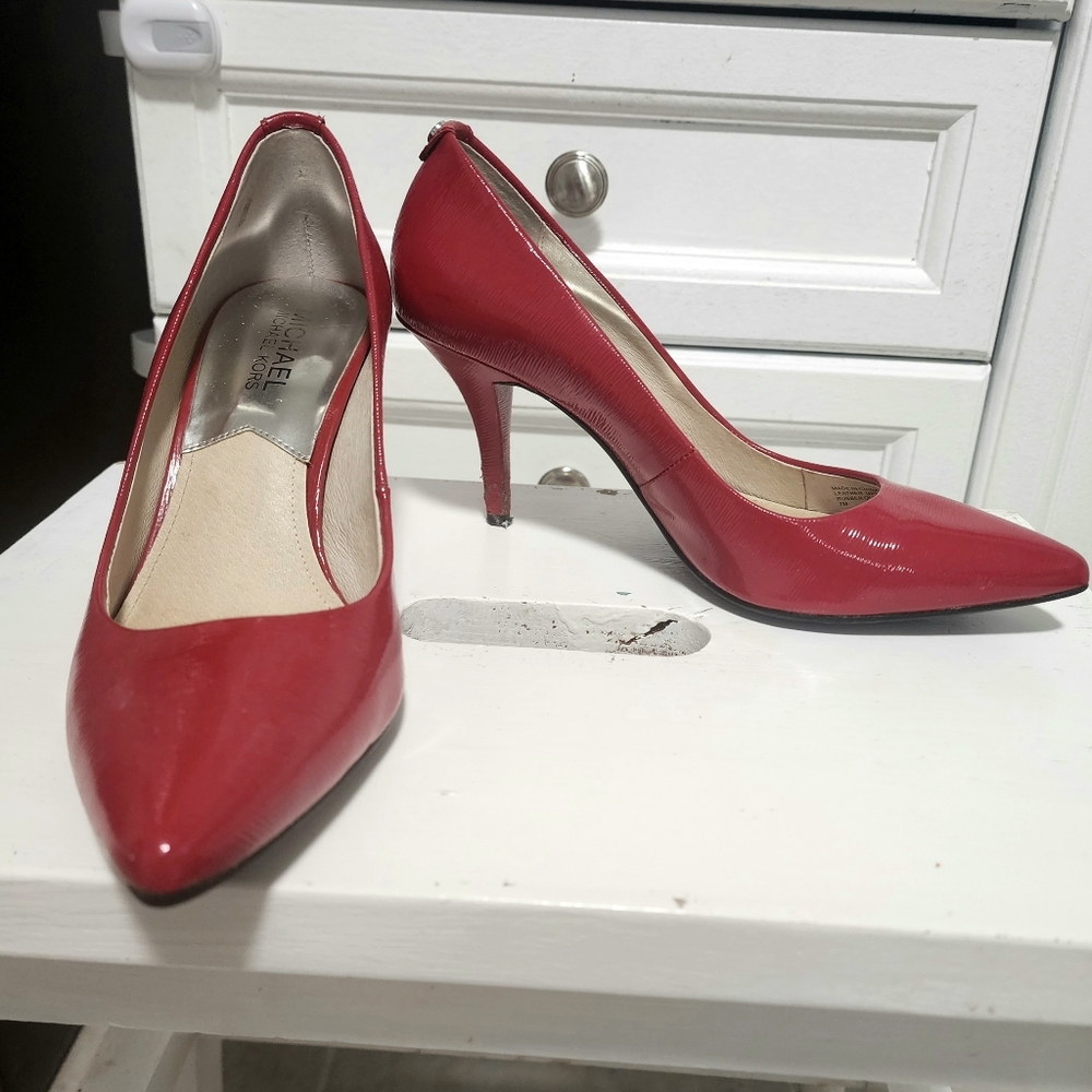 Michael Kors Cherry red heels - Picture 13 of 16